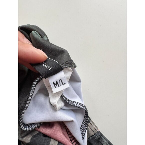 ONZIE Alpina Green Peony Floral Printed High Rise Ankle Leggings, Size M/L - Picture 11 of 13